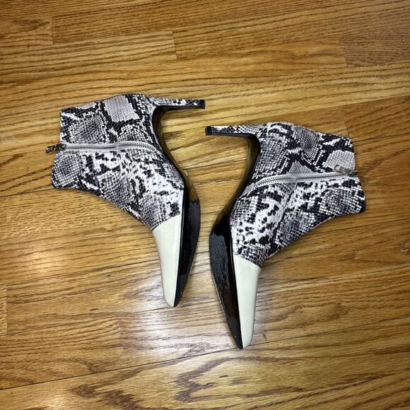 RAG & BONE 39 Beha Black and White Snakeskin Stiletto Ankle Boots 9 - Picture 2 of 7